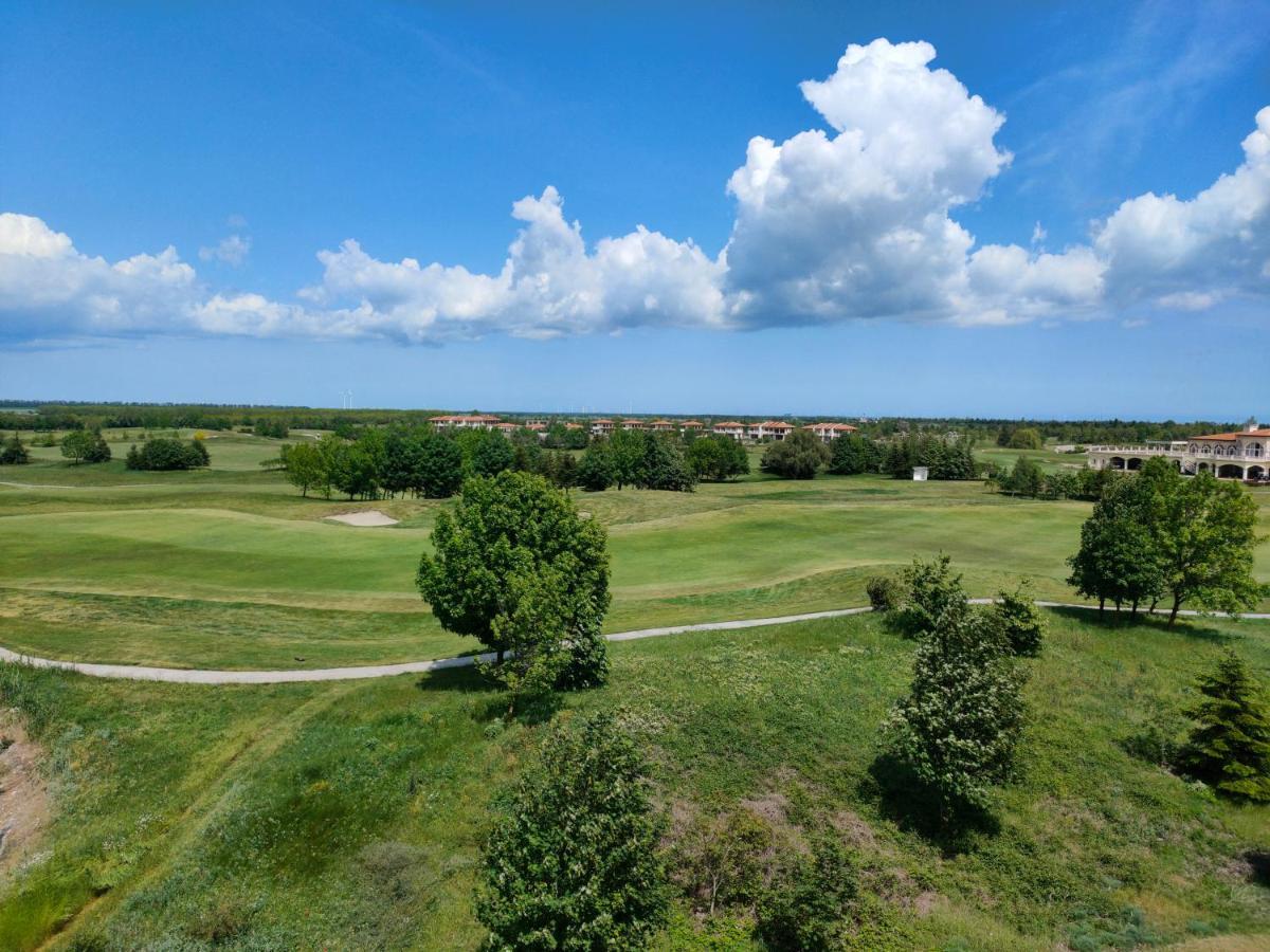 Lighthouse Golf Resort & Spa Apartments 발치크 외부 사진