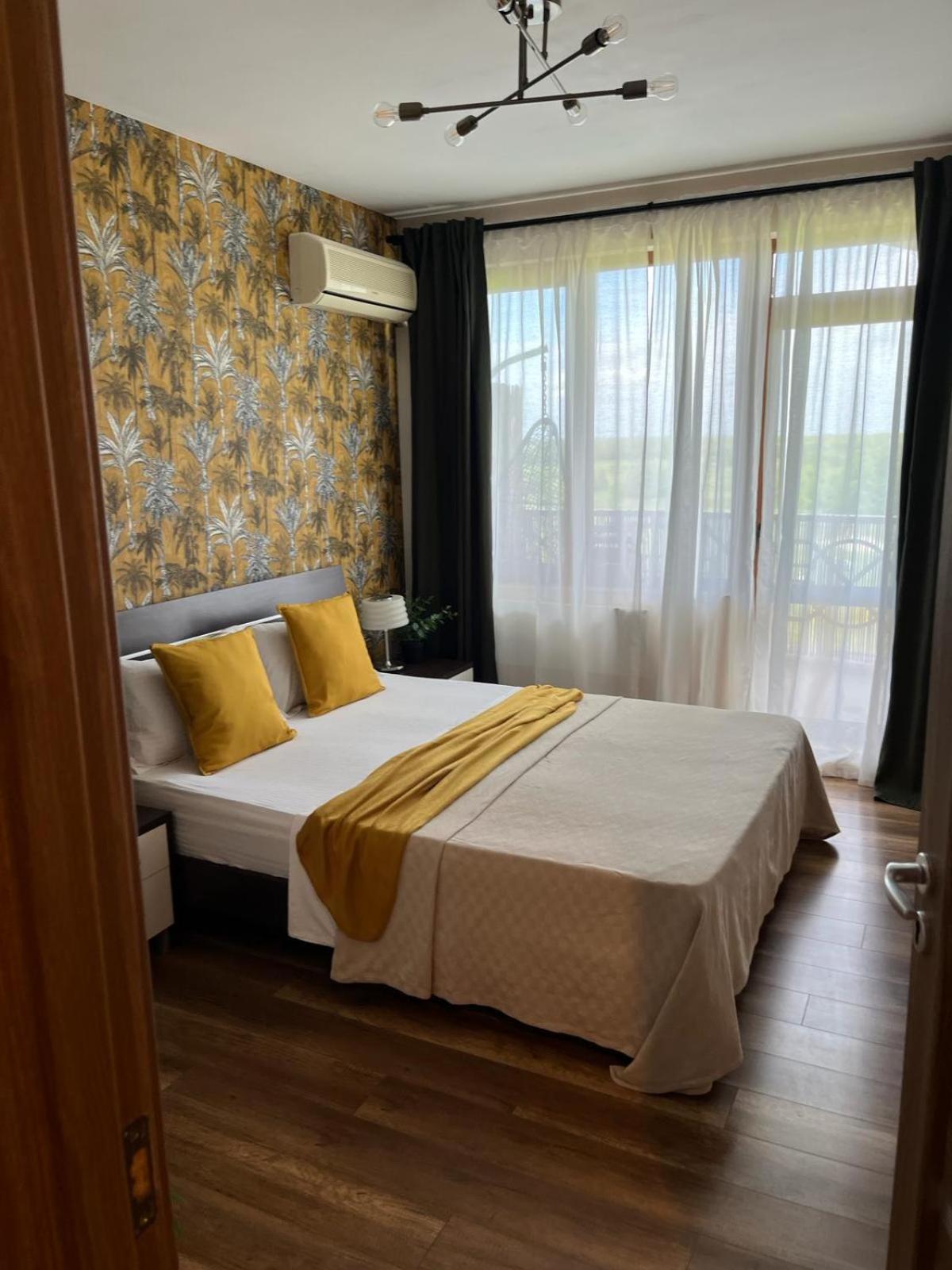 Lighthouse Golf Resort & Spa Apartments 발치크 외부 사진